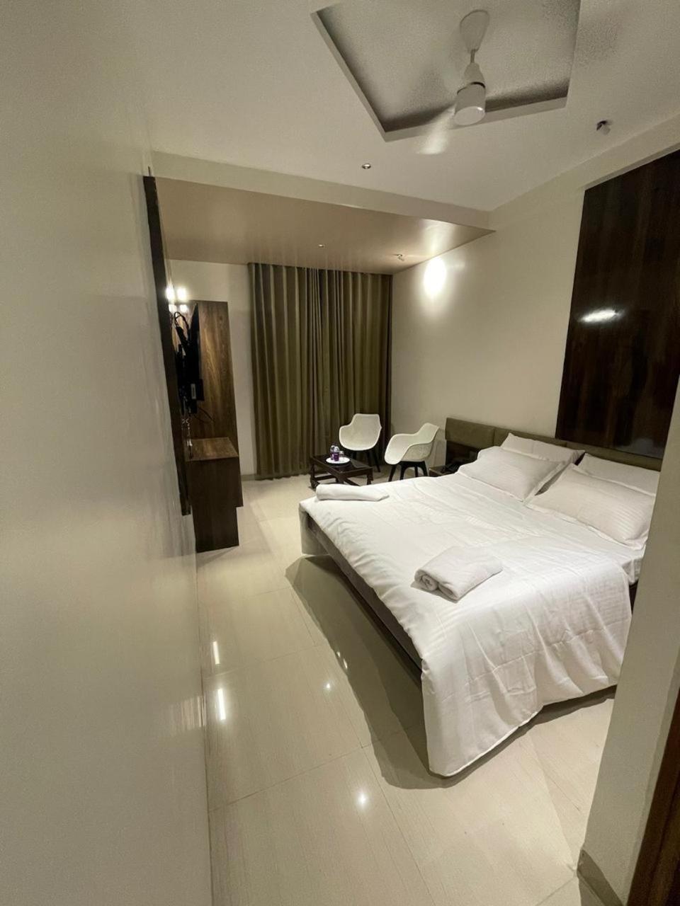 Model Grand Inn Bellary Exterior foto